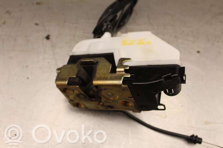 Etuoven lukko