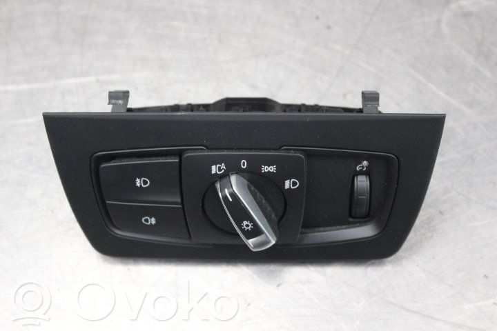 BMW 3 F30 F35 F31 Šviesų jungtukas 