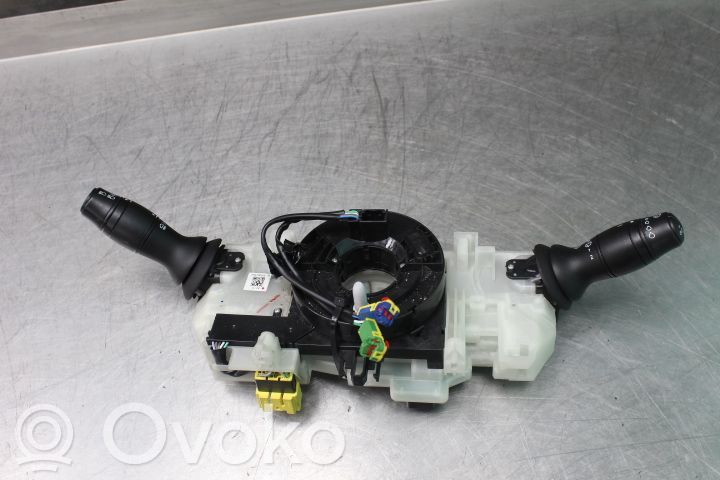 Renault Megane III Interruptor/palanca de limpiador de luz de giro 