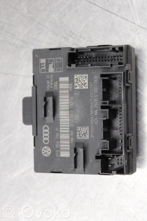 Unidad de control/módulo de la puerta   8T0959792P