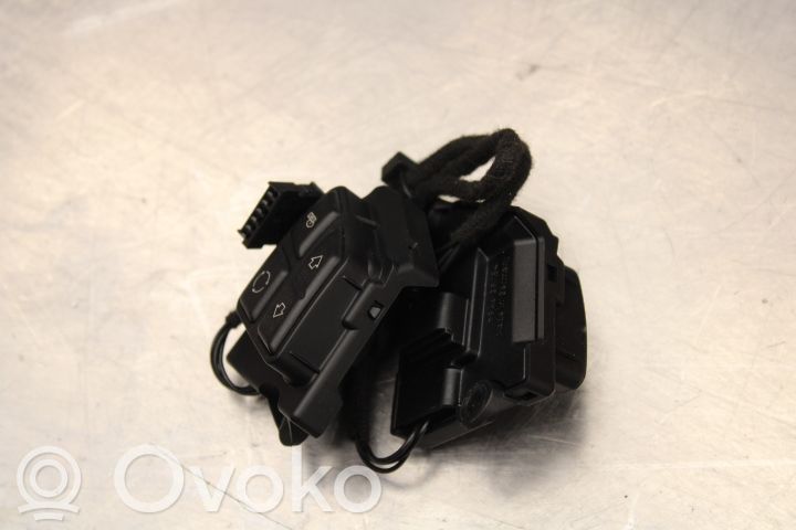 BMW 3 E90 E91 Steering wheel buttons/switches 