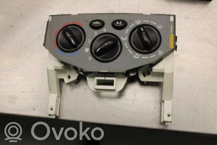 Opel Vivaro Climate control unit 