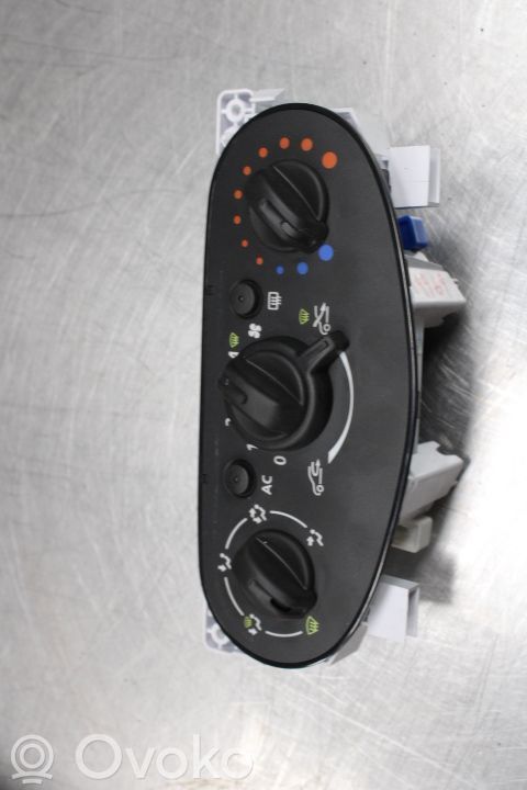 Climate control unit   N108614N
