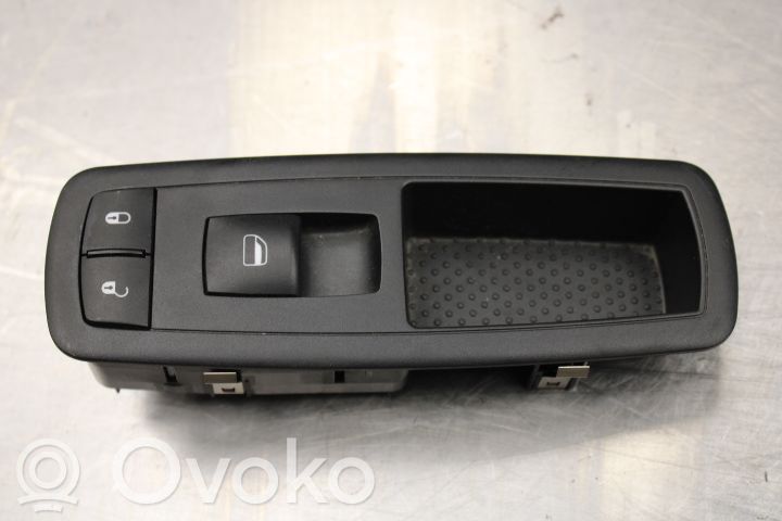 Dodge Nitro Electric window control switch 