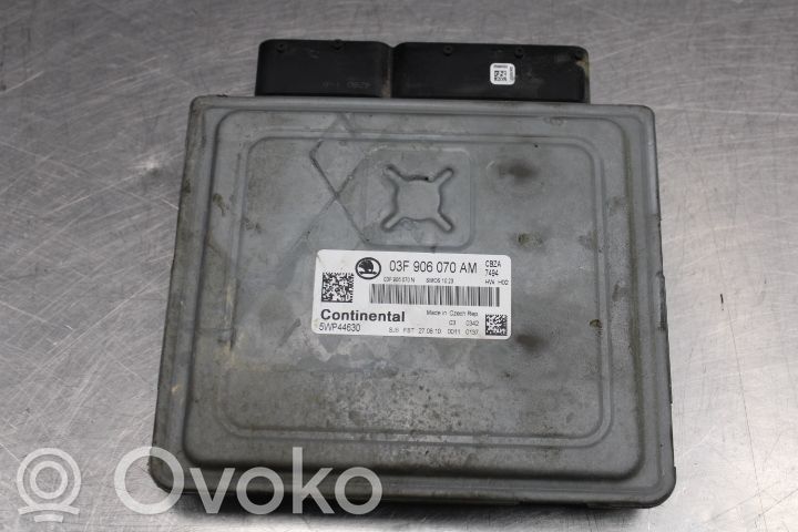 Injection control unit/module   03F906070AM