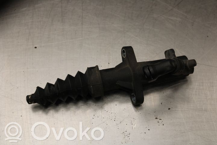 Peugeot 207 Clutch slave cylinder 