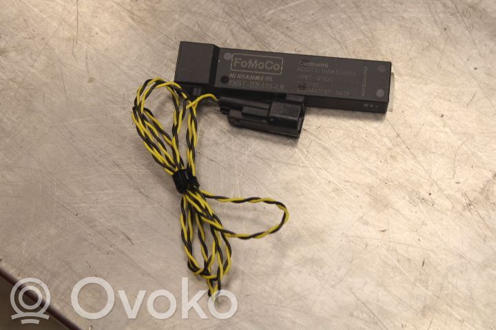 Antena de radio   8M5T15K603LB