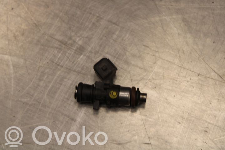 Renault Clio III Inyector de combustible 