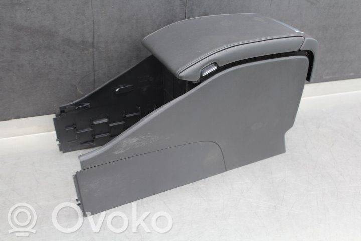 Volvo V70 Armrest 