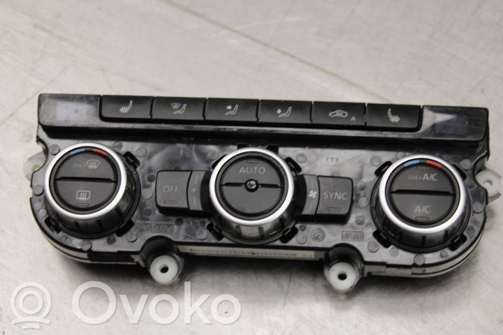 Volkswagen PASSAT B7 Panel klimatyzacji 