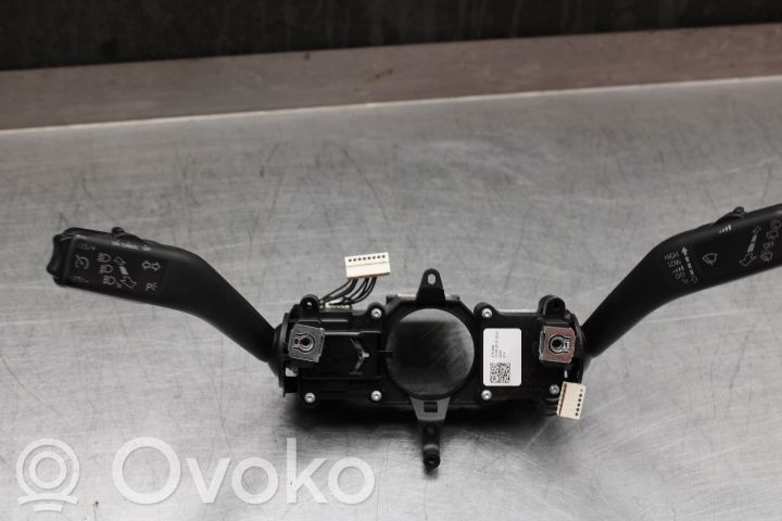 Volkswagen Caddy Interruptor/palanca de limpiador de luz de giro 