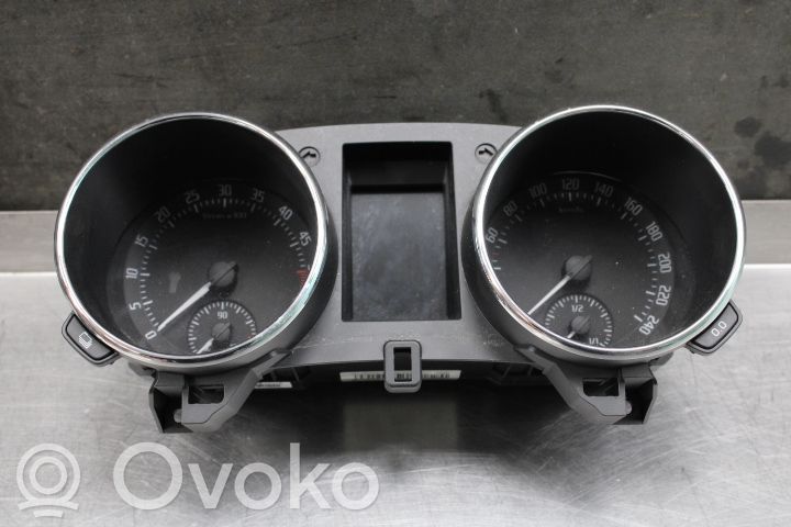 Geschwindigkeitsmesser Cockpit   5L0920840T