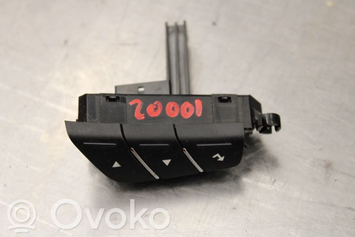 KIA Ceed Steering wheel buttons/switches 