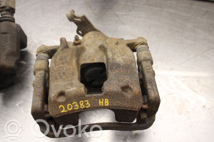 Volkswagen Amarok Tylny zacisk hamulcowy 