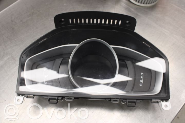 Volvo V70 Speedometer (instrument cluster) 