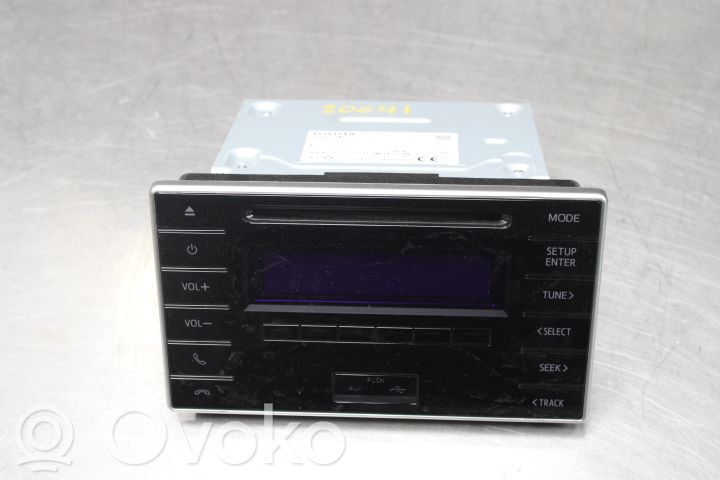 Toyota Hilux (AN120, AN130) Radio/CD/DVD/GPS head unit 