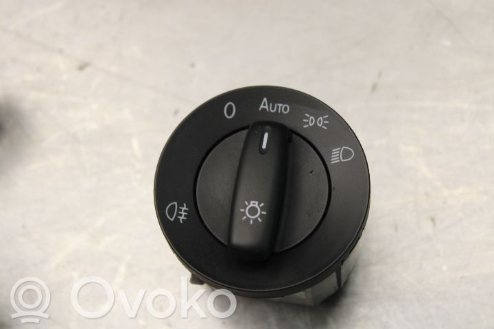 Light switch   1K0941431BK