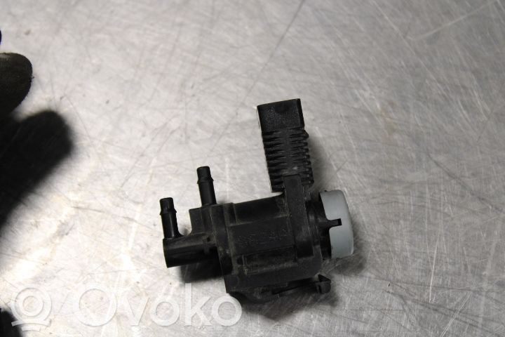 Válvula de vacío   1K0906283A