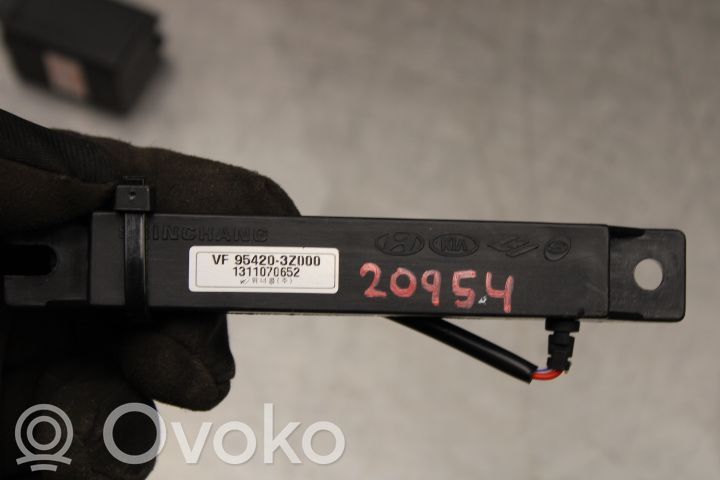 Hyundai i40 Antena radiowa 