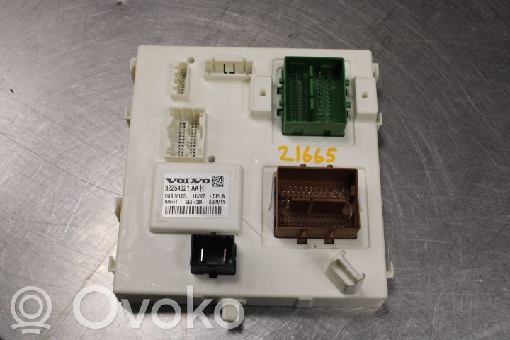 Módulo de fusible   32254021AA