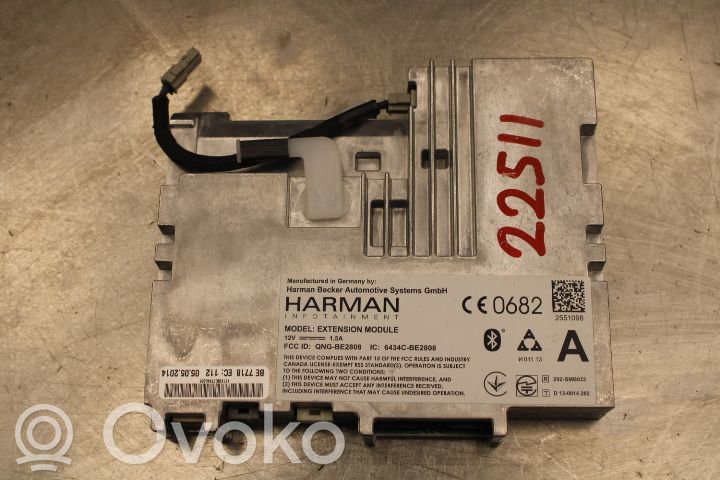 Toyota RAV 4 (XA40) Wzmacniacz audio 
