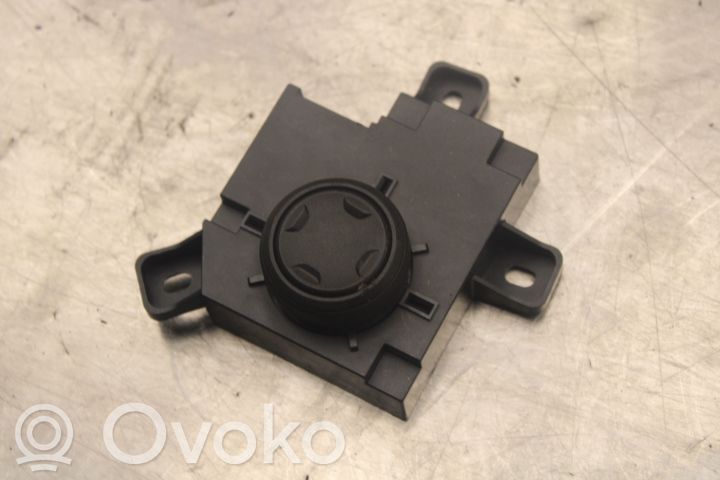 Volvo XC40 Przyciski sterowania fotela 