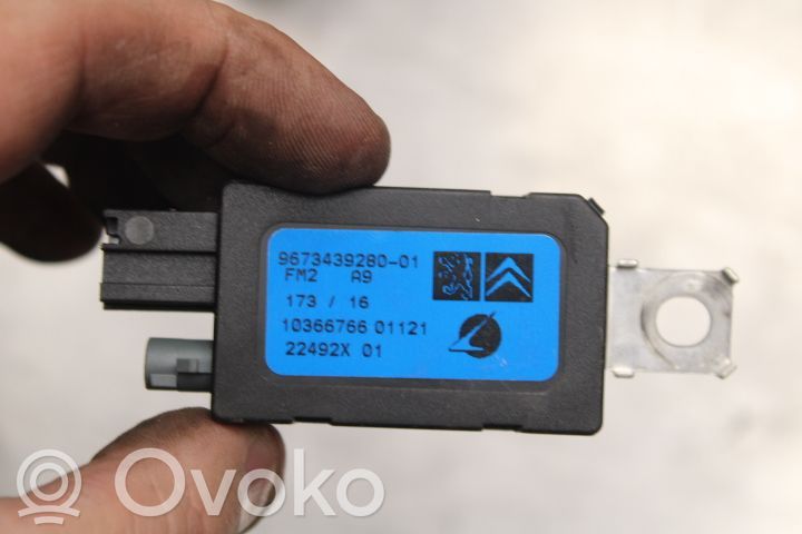 Peugeot 208 I Antenna autoradio 