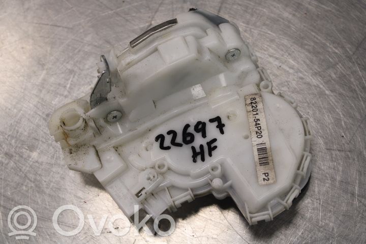 Suzuki Vitara (LY) Front door lock 