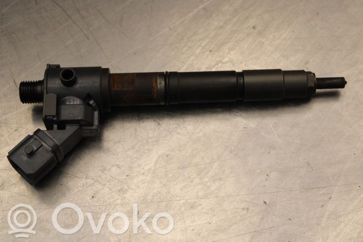 Polttoainesuutin   01T01487