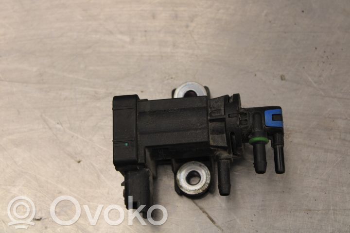 Válvula de vacío   9808206880