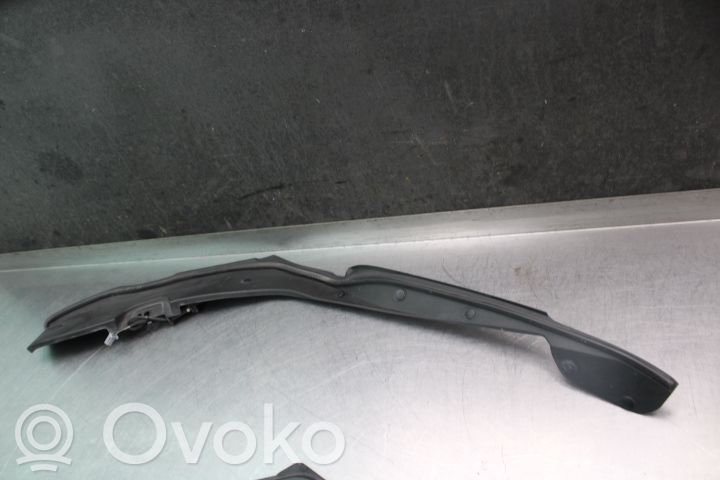 Garniture de hayon   908228052R,908229570R