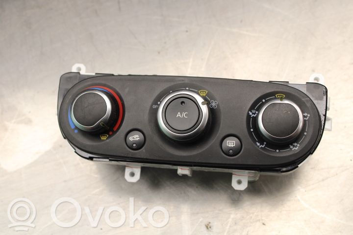 Renault Clio IV Climate control unit 