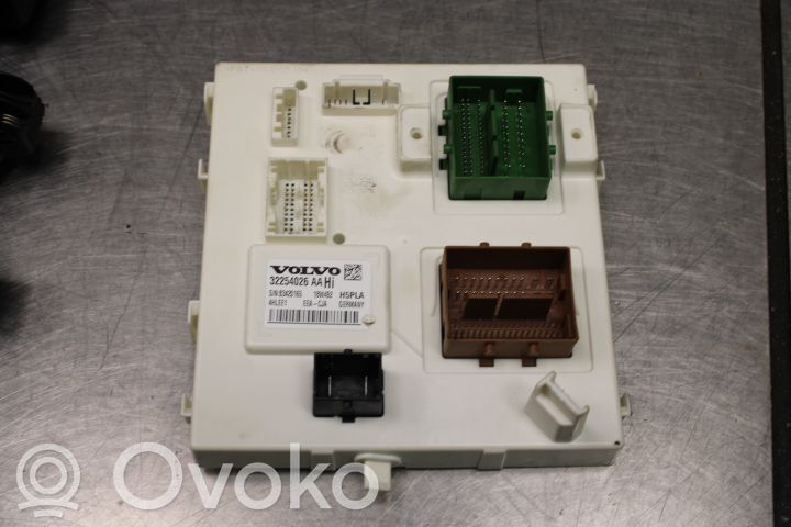 Volvo V60 Modul siguranțe 