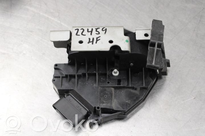 Ford Transit Priekšpusē slēdzene 