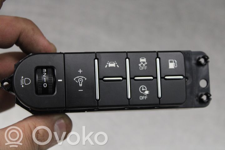 Multifunctional control switch/knob   93700CR030