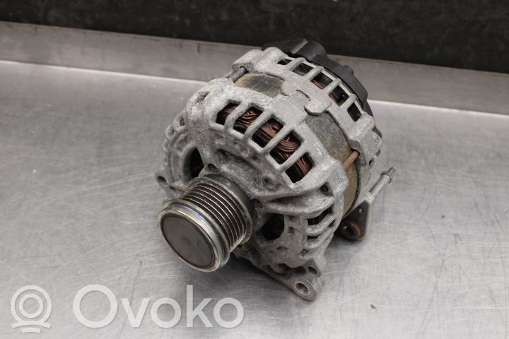 Volkswagen PASSAT B8 Generatore/alternatore
