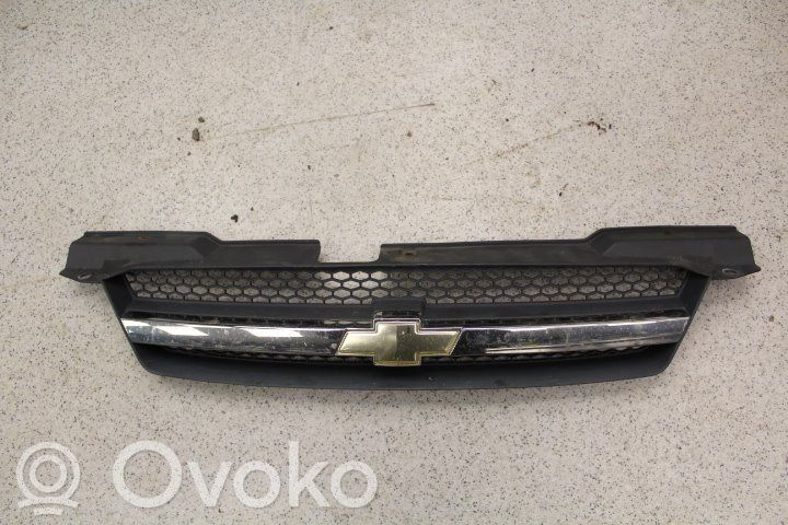 Chevrolet Kalos Нижняя решётка (из трех частей)