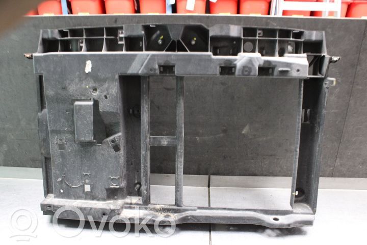 Peugeot 207 Radiatoru paneļa augšējā daļa (televizors) 