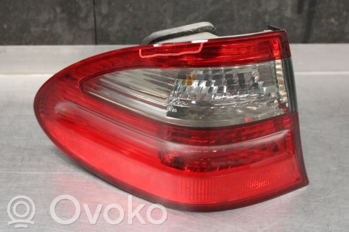 Mercedes-Benz E W211 Lampă spate în caroserie