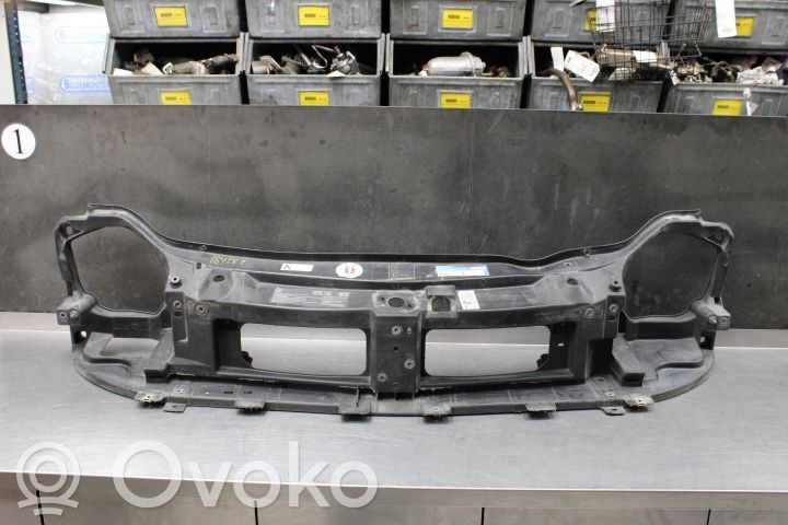 Opel Vivaro Radiatoru paneļa augšējā daļa (televizors) 