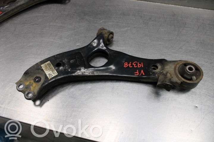 Hyundai Santa Fe Basculă inferioară față 