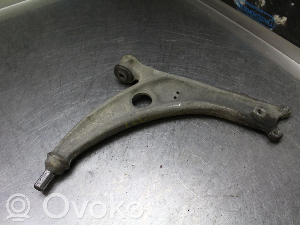 Volkswagen PASSAT B6 Basculă inferioară față 