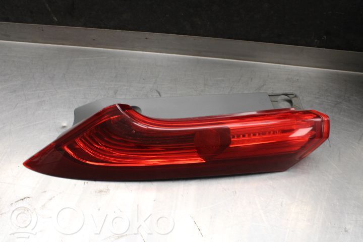 Lampa tylna