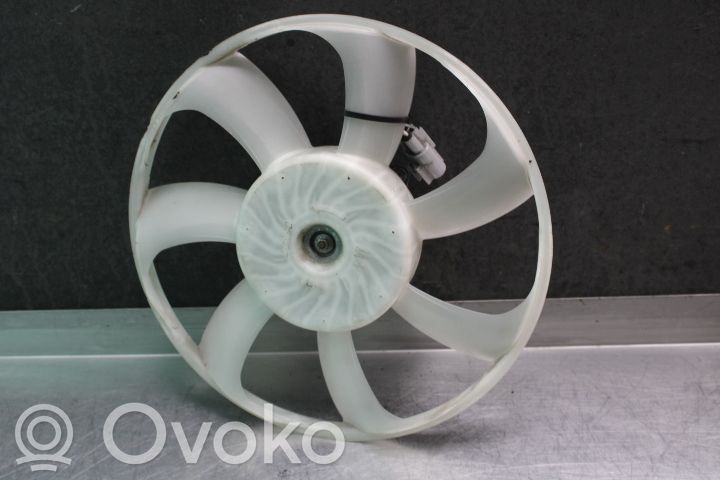 Toyota Avensis T270 Ventilator electric răcire radiator 