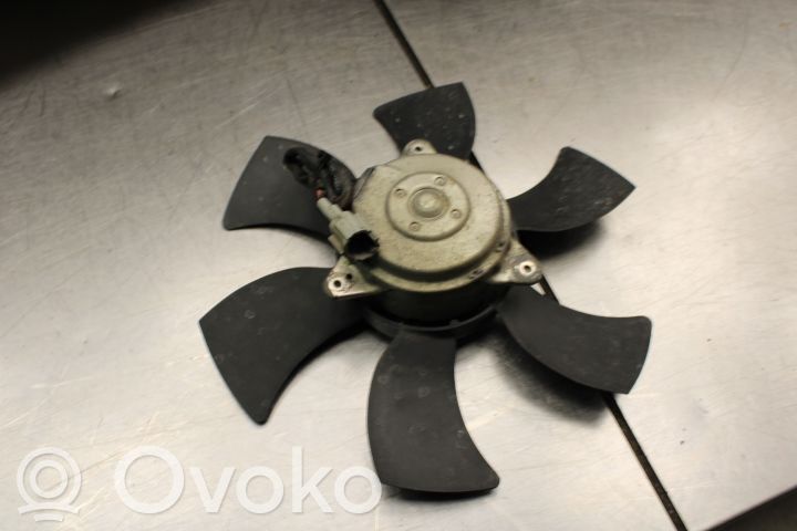 Nissan Navara D40 Elektryczny wentylator chłodnicy 