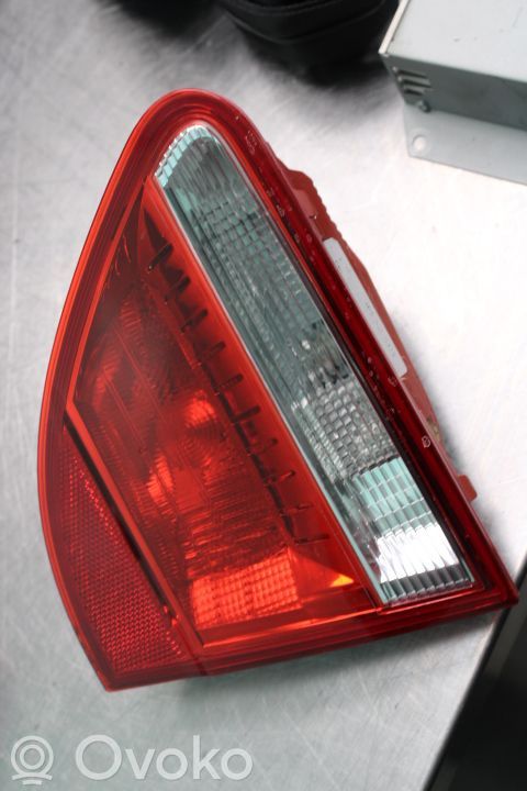 Seat Exeo (3R) Aizmugurējais lukturis pārsegā 