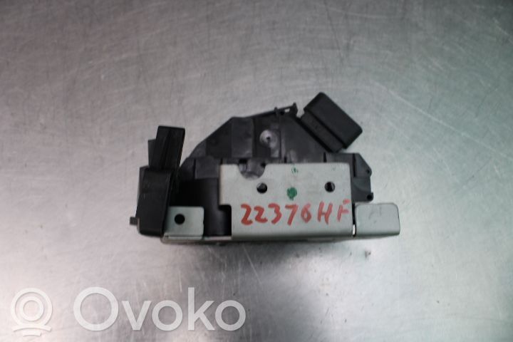 Ford Transit Priekšpusē slēdzene 
