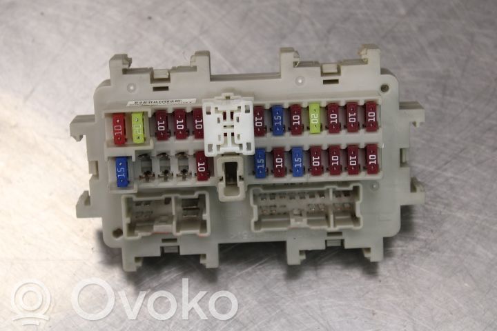 Nissan Navara D40 Fuse module 