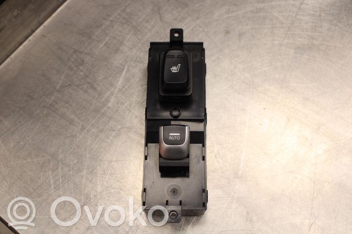 Interruptor del elevalunas eléctrico   93581D4120,299167495