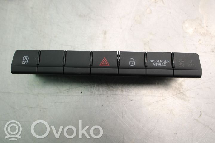 Skoda Karoq Przyciski multifunkcyjne 
